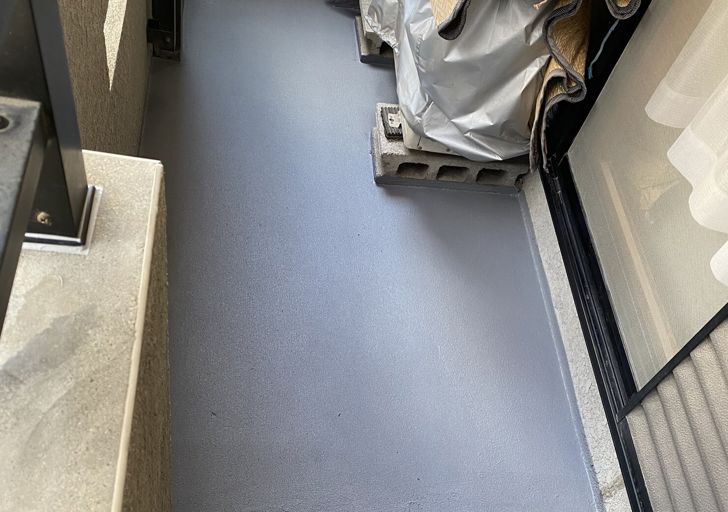 E様邸宅・ベランダ防水・ひび割れ改修工事